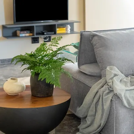 Palazzo Valguarnera - & Luxury Apartment *